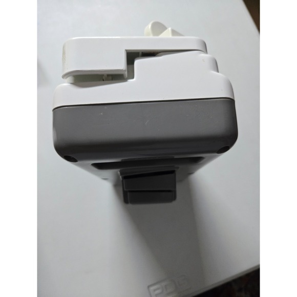 Vintage TOASTMASTER CAN OPENER - Model 2225, WHITE - 9" Tall  w/ Knife Sharpener - Picture 3 of 4